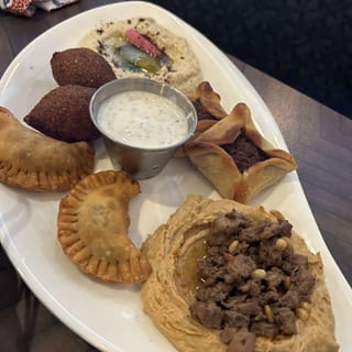 Layla's Platter with Meat